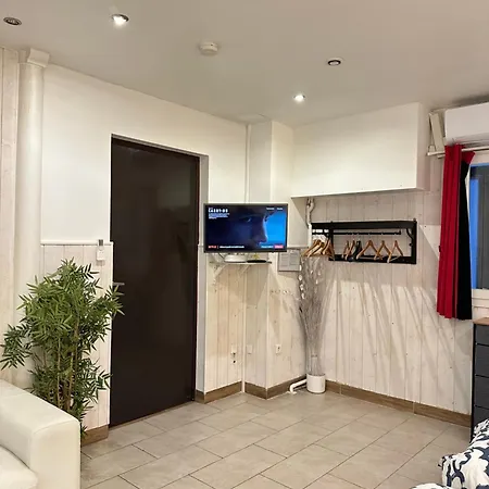 15 Ground Floor Apartament *