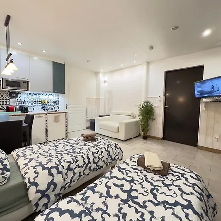 15 Ground Floor Apartament Paryż