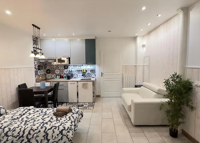 Апартаменты 15 Ground Floor Париж