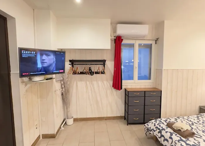 15 Ground Floor * Париж