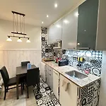 15 Ground Floor * Paris