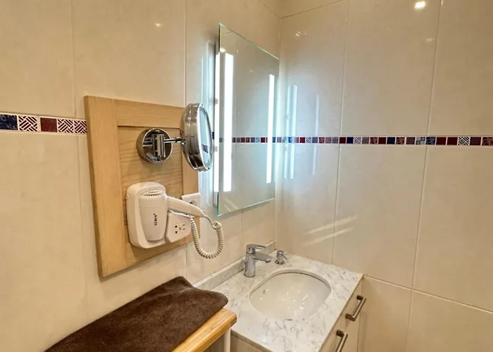 15 Ground Floor *